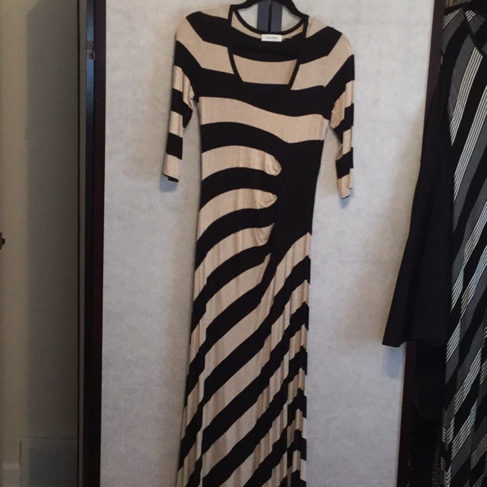 Calvin Klein 3/4 sleeve maxi dress